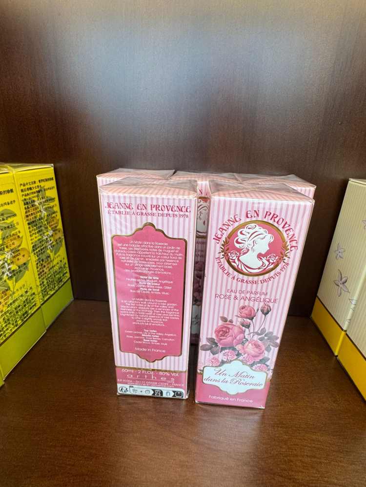 普罗旺斯的珍妮 晨露玫瑰少女香水