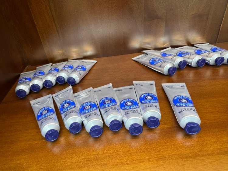 欧舒丹乳木果玫瑰润手霜